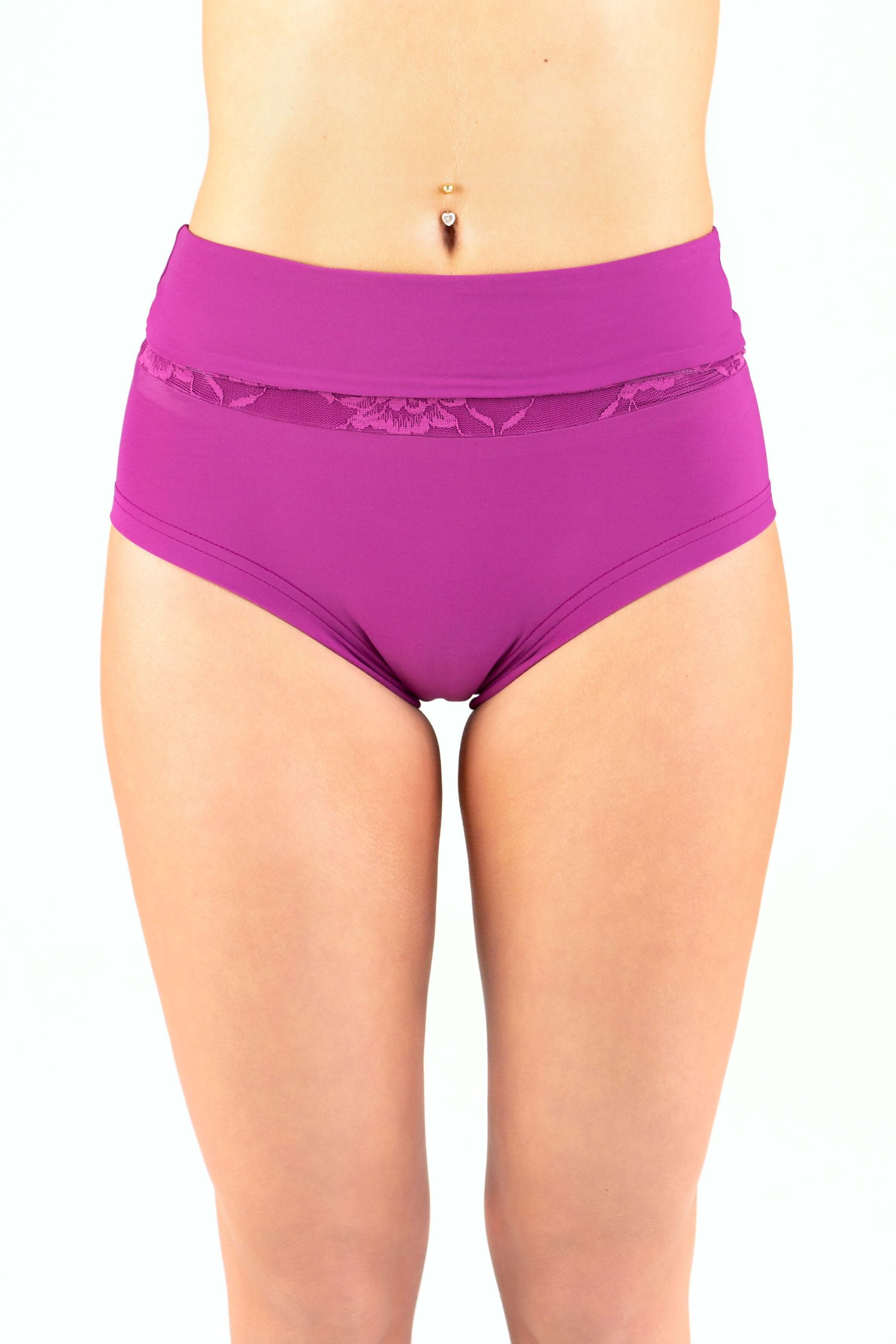 High-waisted lace pole shorts - Betty - Image 13