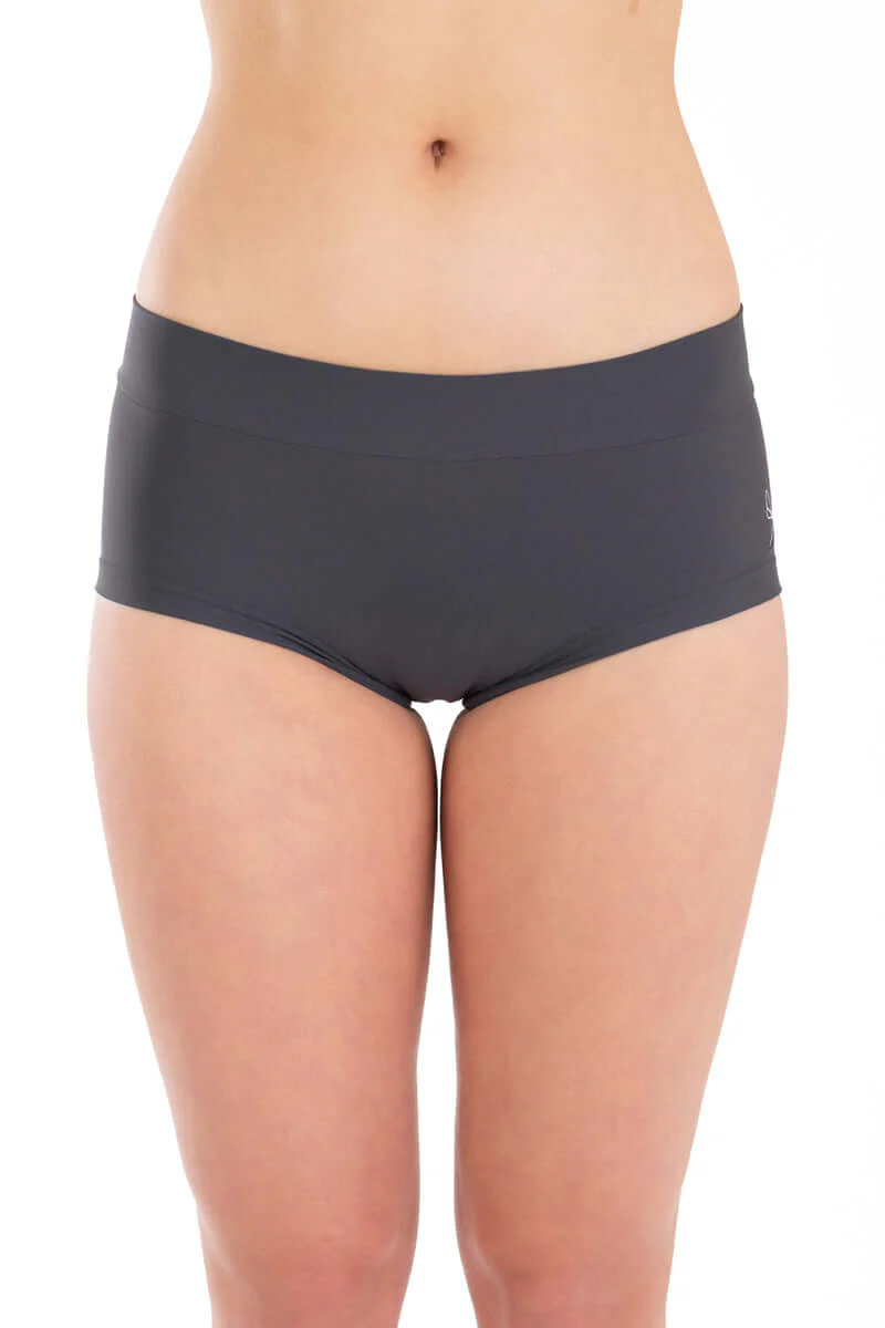 Mid rise pole shorts - Mandy - Image 45