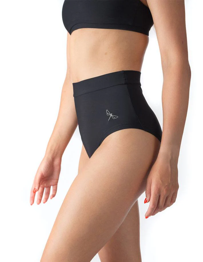 Scrunch pole shorts, high waist fit – Lola - Image 13